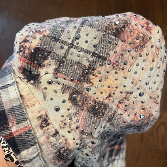 Hand-Bleached Flannel - Picture 2 of 3